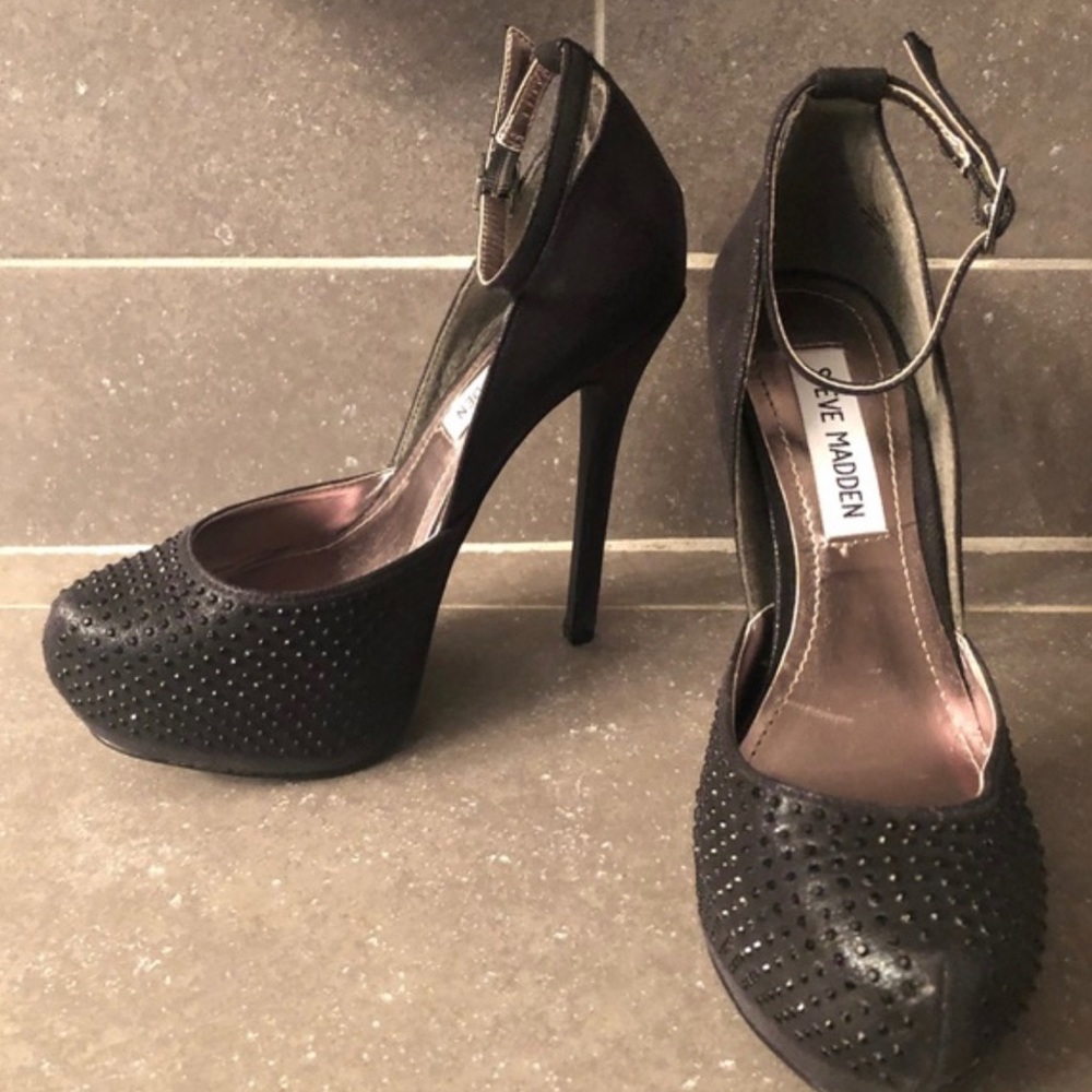 Steve madden rhinestone platforms size 6